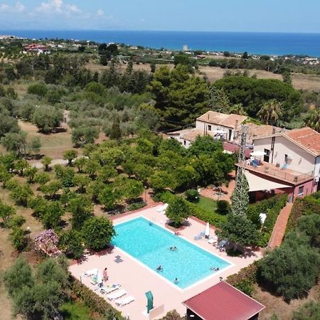 Il Casale Il Sole E La Margherita Campofelice Di Roccella Exterior foto