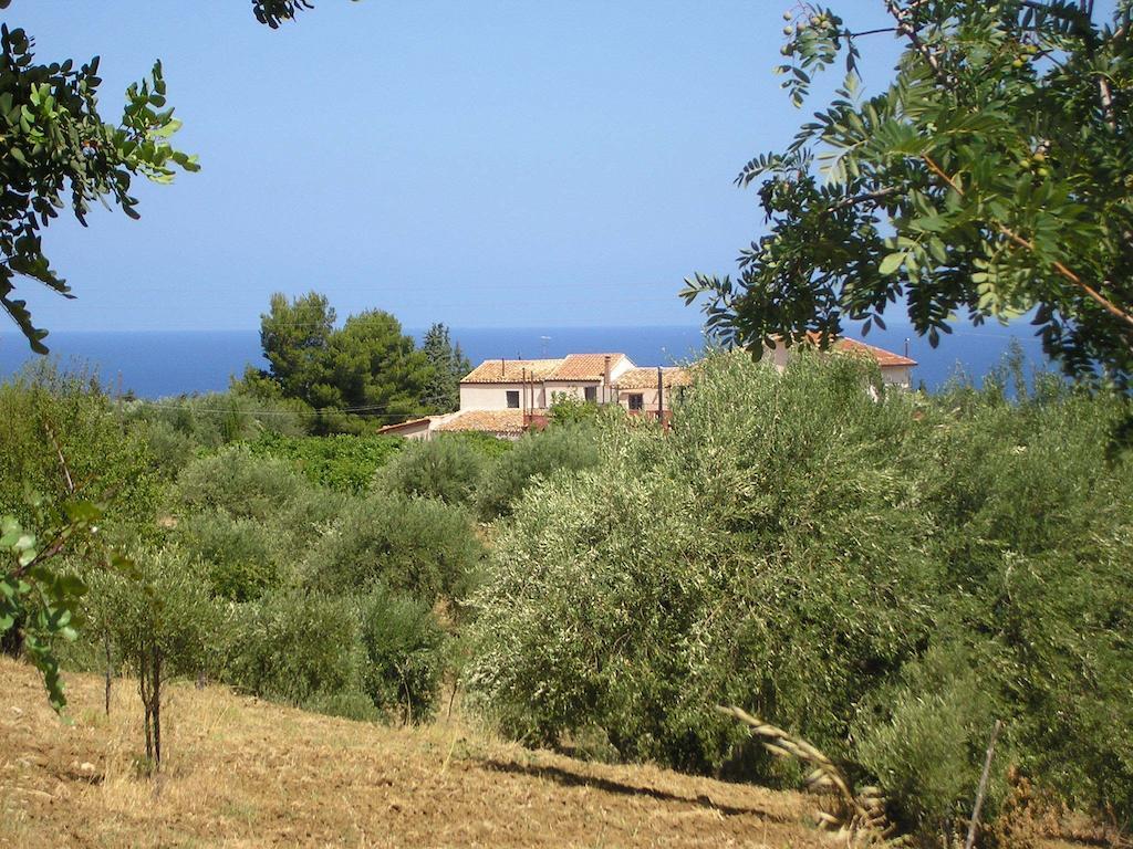 Il Casale Il Sole E La Margherita Campofelice Di Roccella Exterior foto